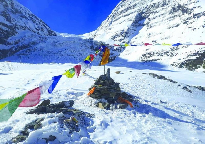 470 climbers in bid to scale Everest