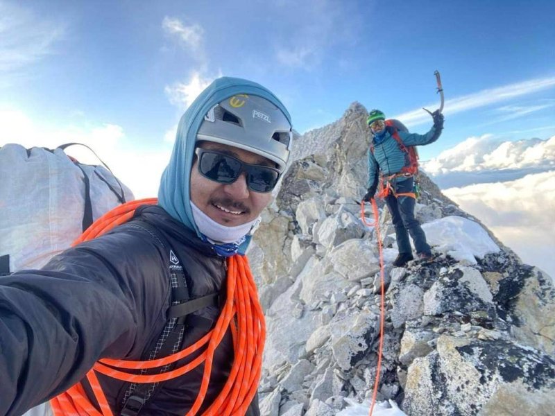 Alpinists attempt tough northwest ridge on Malangphulang peak