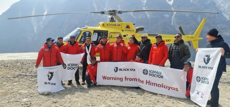 Black Yak offers support to Icefall doctors