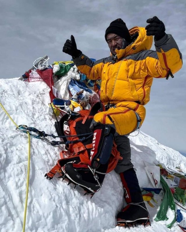 Dawa Finjok Sherpa scales Everest three times in eight days