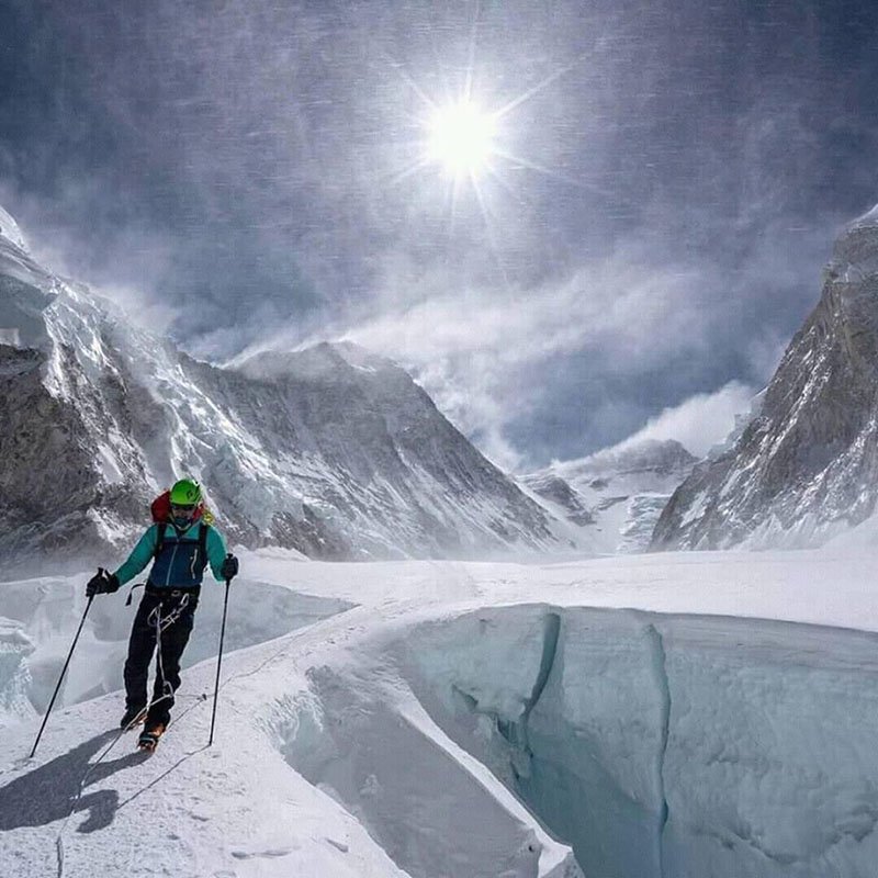 Everest climbing season over, 361 mln revenue, over 400 made the ascend