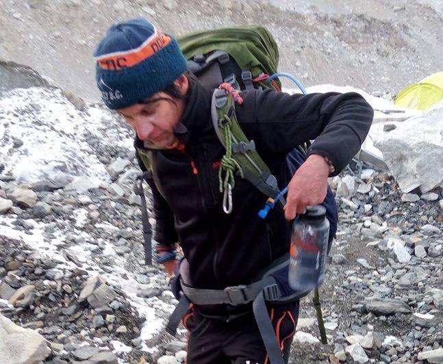 Everest permit-dodger Davy released on bail