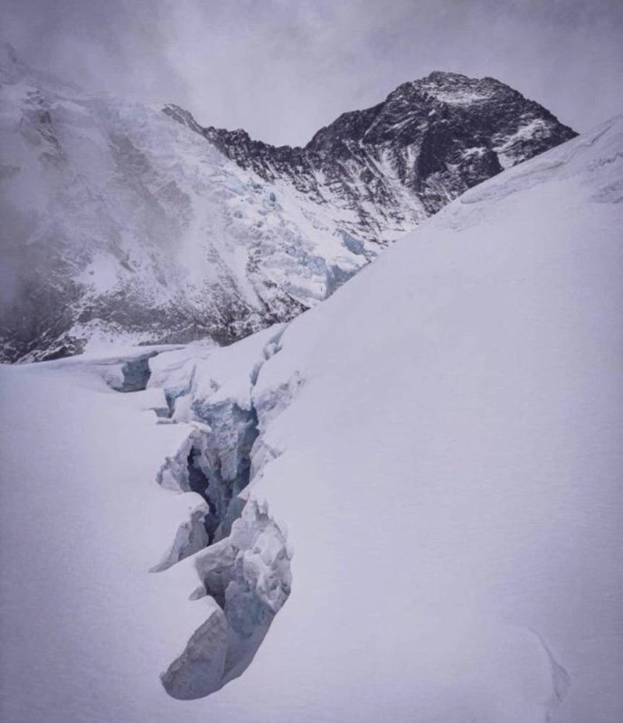 Everest records season's first casualty as Sherpa climber dies below Camp I