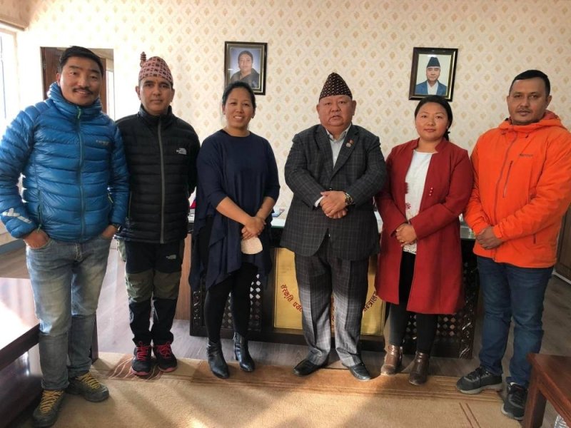 Everest Summiteers Association asks minister Ale to address mountaineers' problems