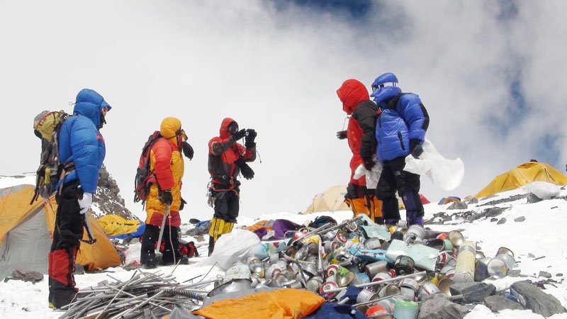 Expeditions to send huge trash bags to clean Mount Everest