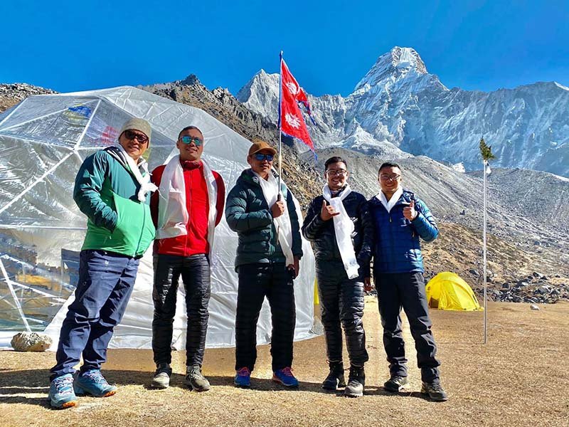 Four Sherpa siblings climb Mt Ama Dablam