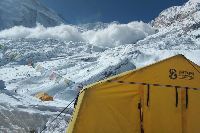French lady abandons Manaslu summit bid due to weather