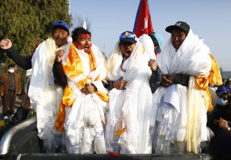 Heroes' welcome for K2 climbers after record winter summit