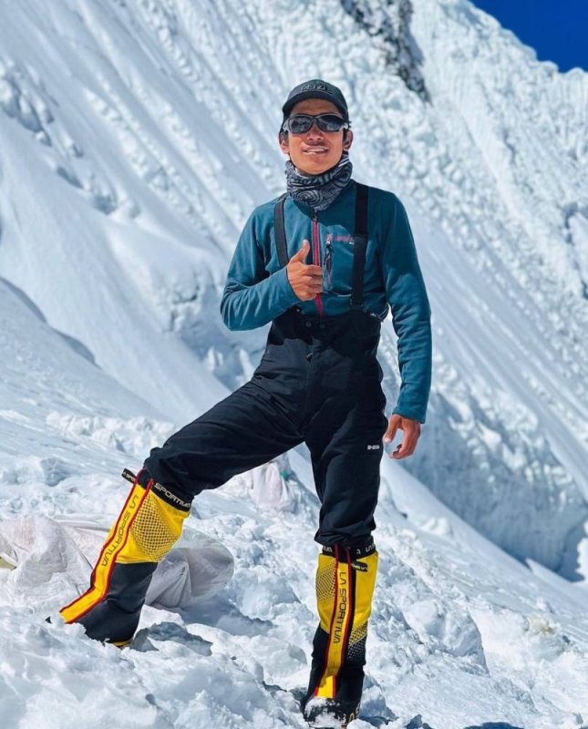 Himlung Himal records season's first summit of 7,000-metre peak