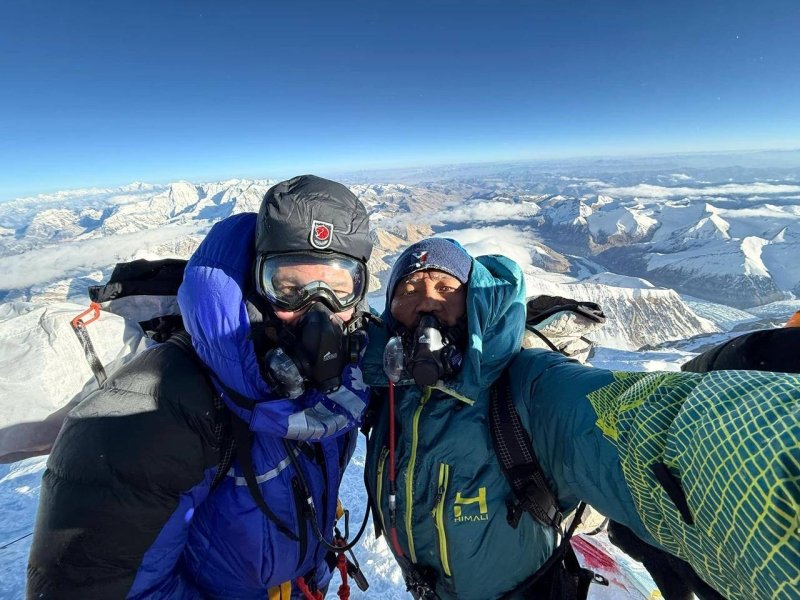 IFMGA guide Dorchee scales Everest for a cause