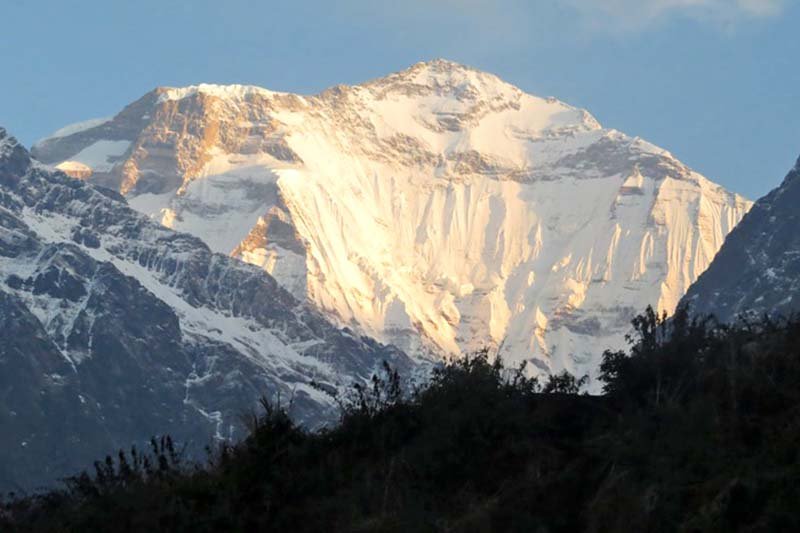 Indian climber Rajib Bhattacharya dies on Mt Dhaulagiri