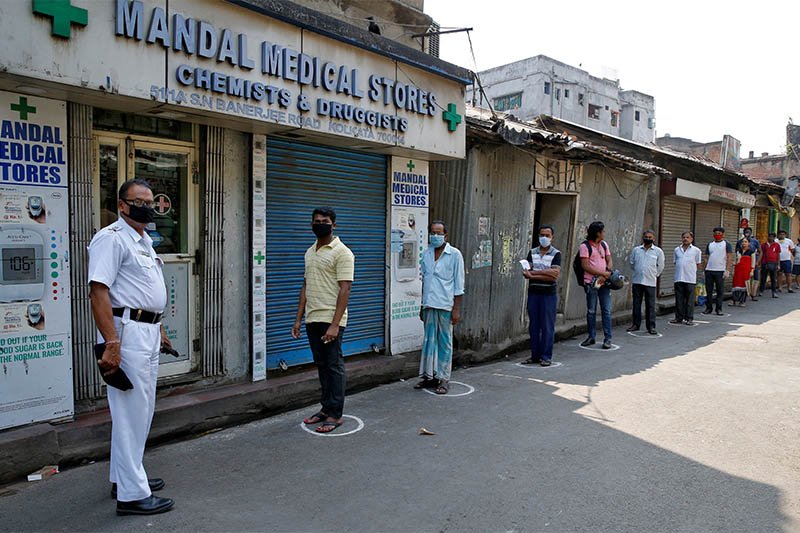 India's coronavirus cases tick up despite immense lockdown