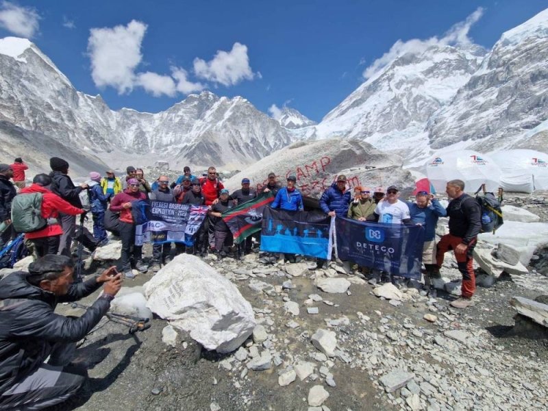 Injured British Army veterans, Welsh rugby legend trek to Everest as Hari Budha scales Mera Peak