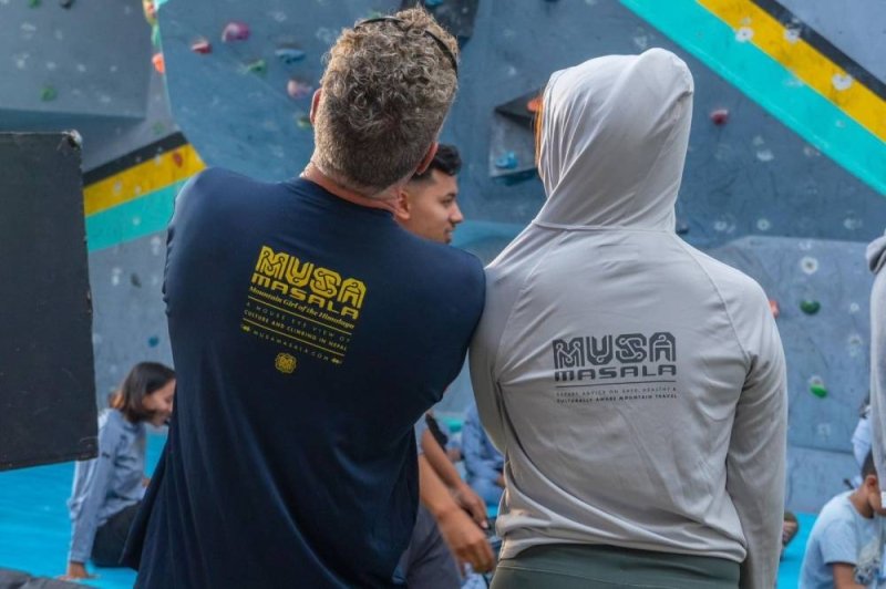 Intermediate Lead Climbing Competition on Nov 06