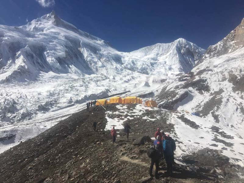 Kammerlander abandons Manaslu bid, Sung-Taek prepares for final summit push on Mt Lhotse