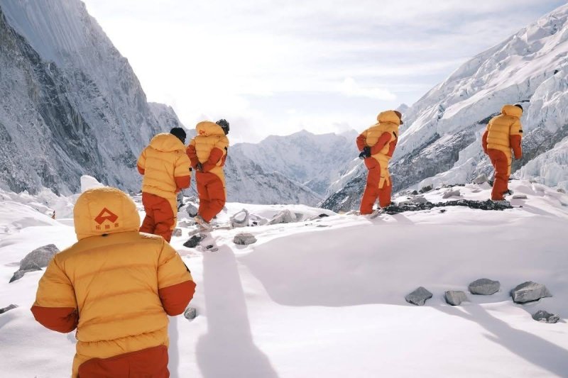 Lhotse records season's first summit as 8K team reaches near Everest top