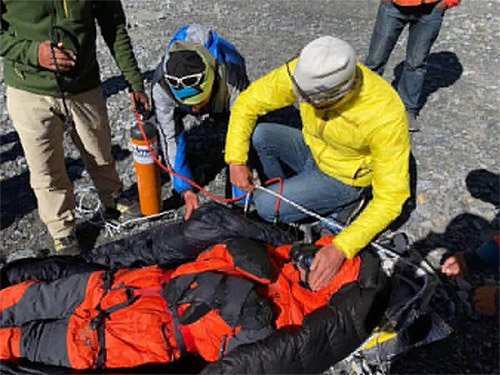 Malaysian climber survived on my oxygen: Guide��