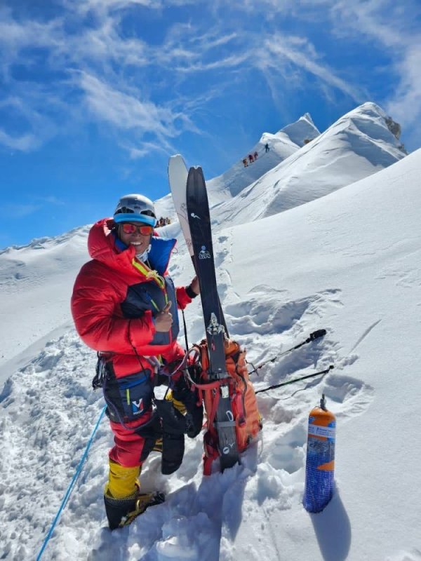 Mountain guide Bhote becomes first Nepali to ski from summit of Manaslu