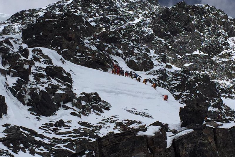 Mountaineers abandon Mt K2 bids after avalanche