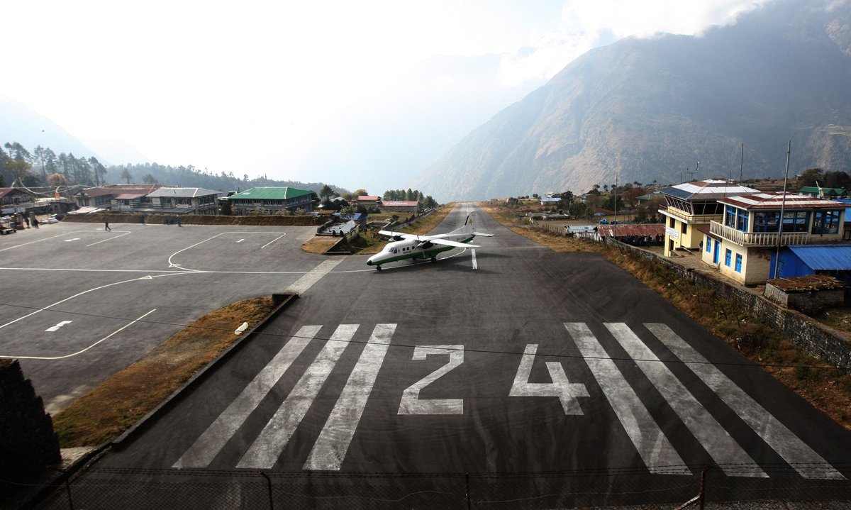 Nepal quake tough test for 'world's most dangerous airport'