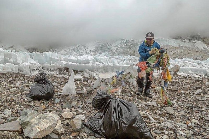 Nepal to turn Everest trash into art to highlight mountain's garbage blight