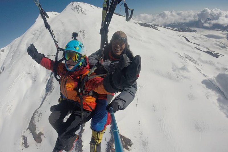 Nepali makes record in paragliding from Europe's highest mountain