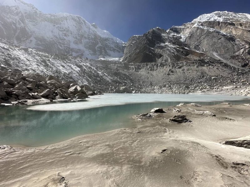 New projections show extreme glacier loss already at 2°C, global study warns