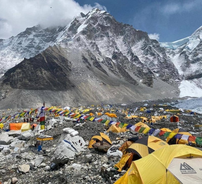 Norwegian, Indian climbers evacuated from Everest Base Camp Covid-19 positive