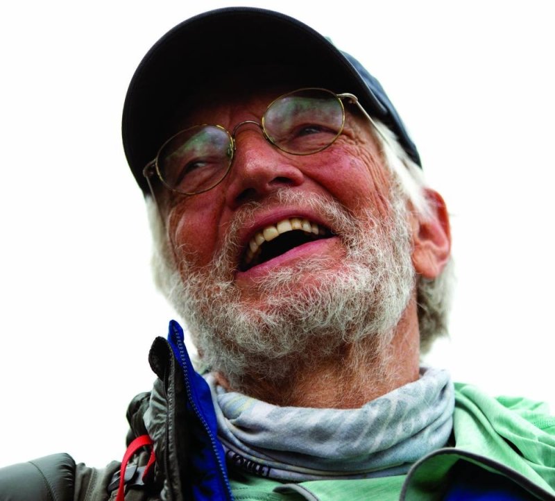 Oldest American on Everest returns safely