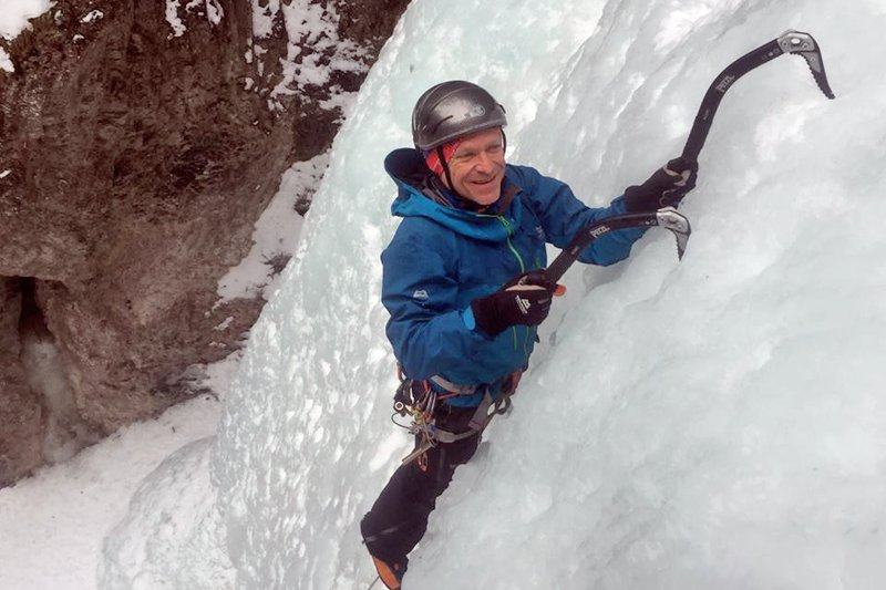 Peter H�mor, Horia Colibasanu set records on Dhaulagiri, Everest