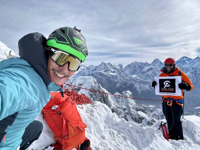 Prakash, Andreas scale Kyajo Ri in alpine style