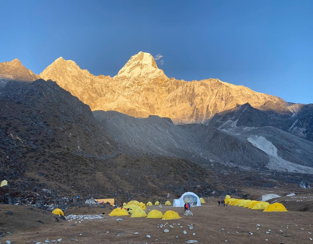 Qatar prince, others to scale Amadablam tomorrow as rope-fixing Sherpas open summit route