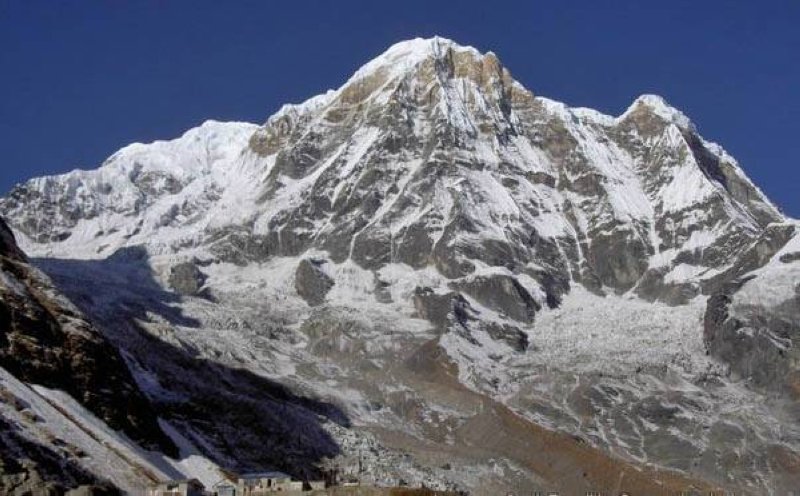 Renowned climber Noel Hanna died, Baljeet Kaur missing on Annapurna