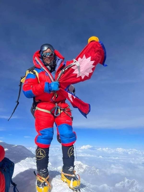 Sanu Sherpa creates history making double ascent of 14 peaks