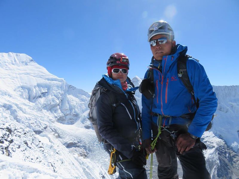 Season�s first summit on Mt Makalu: Xiao-Dan scales the peak without oxygen