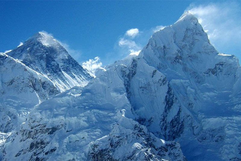 Season�s first summit on Mt Nuptse