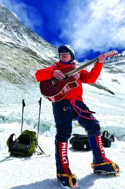 Singer Raju Lama, Neurosurgeon Dr Ram Shrestha, among others scale Everest