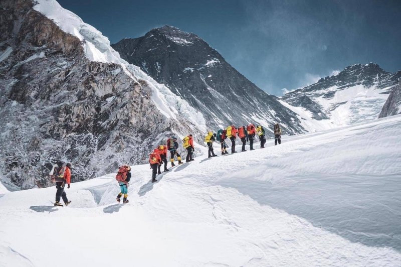 Summit route opens as Kami Rita scales Everest 25 times