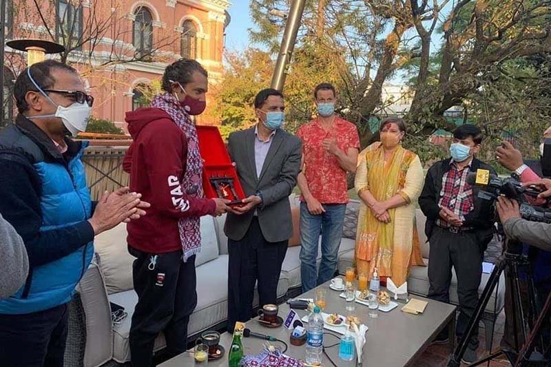 Tourism Minister felicitates Qatar Prince for successful Ama Dablam Expedition