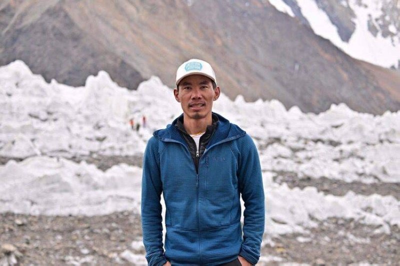 Tsering Sherpa sets speed-climb record on K2