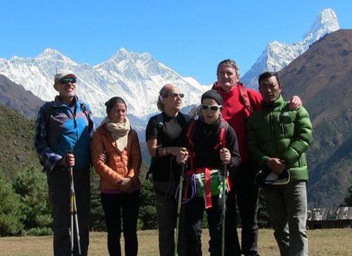Visually impaired Italians trek to Everest region